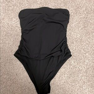 Black strapless swimsuit, size L